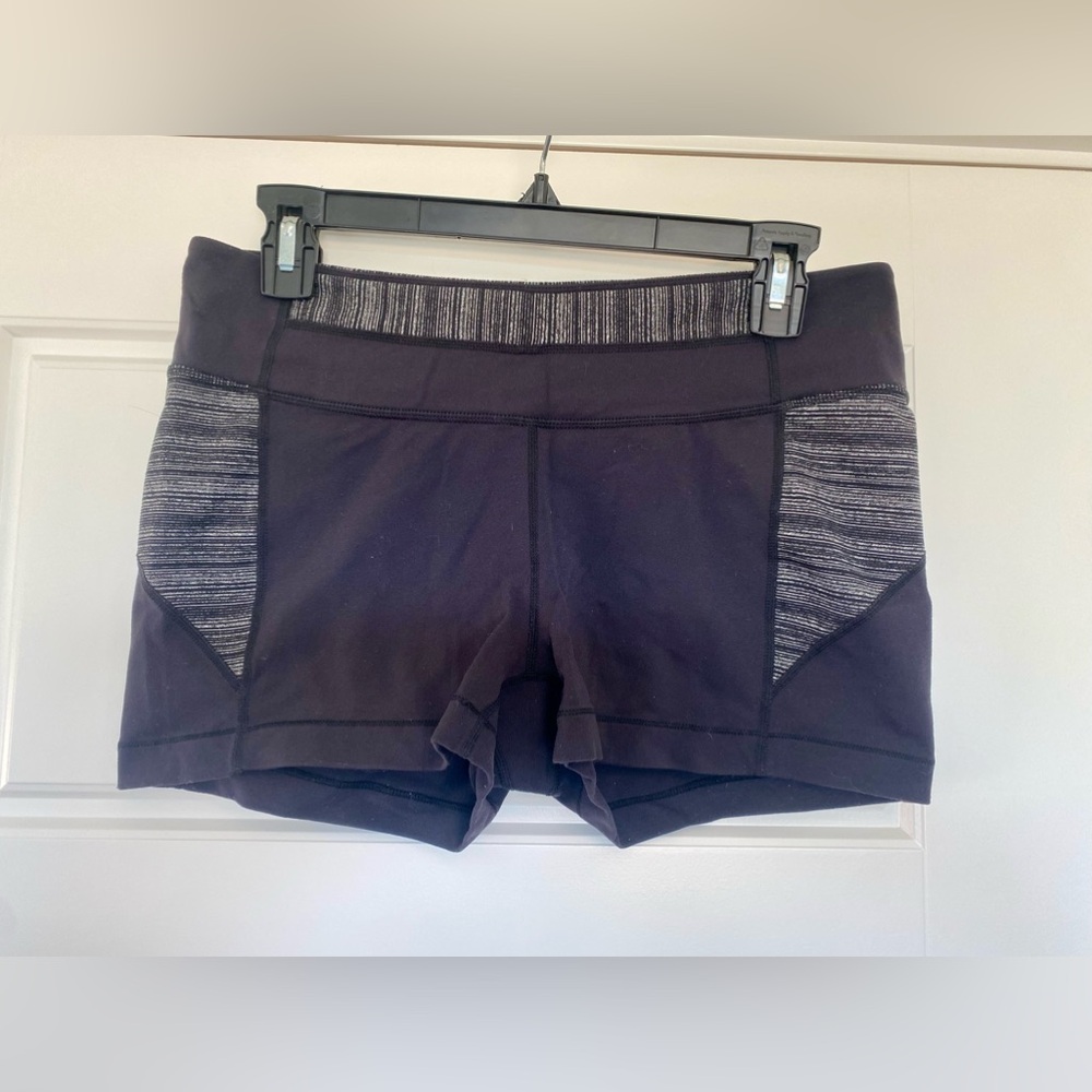 Athleta Women's Black and Gray Shorts
